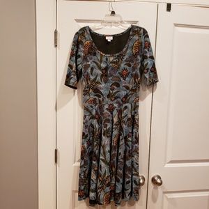 EUC LuLaRoe Large Nicole